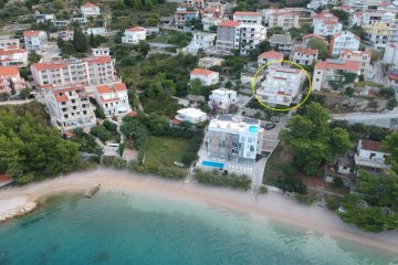 Villa Mateo i Andrea Nemira apartmani na plaži, foto 3