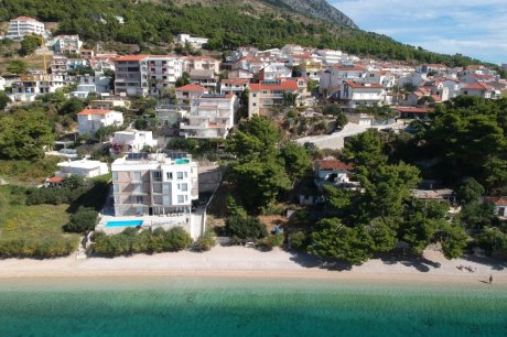Villa Mateo i Andrea Nemira apartmani na plaži
